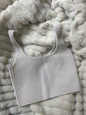 ❁ 3/$15 ❁ Princess Polly White Ribbed Square Neck Crop Tank (XS/S).